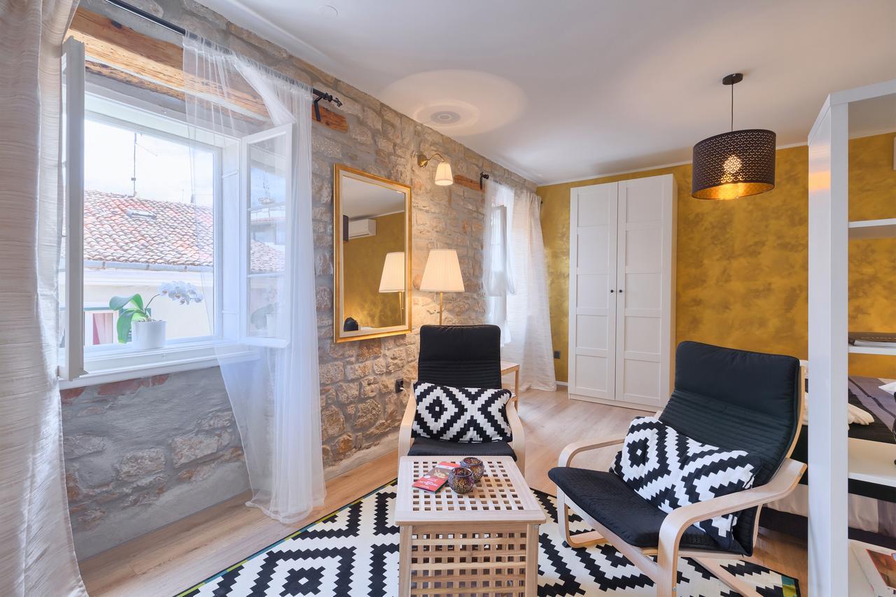 Luxury Apartment Fabris روفينج المظهر الخارجي الصورة