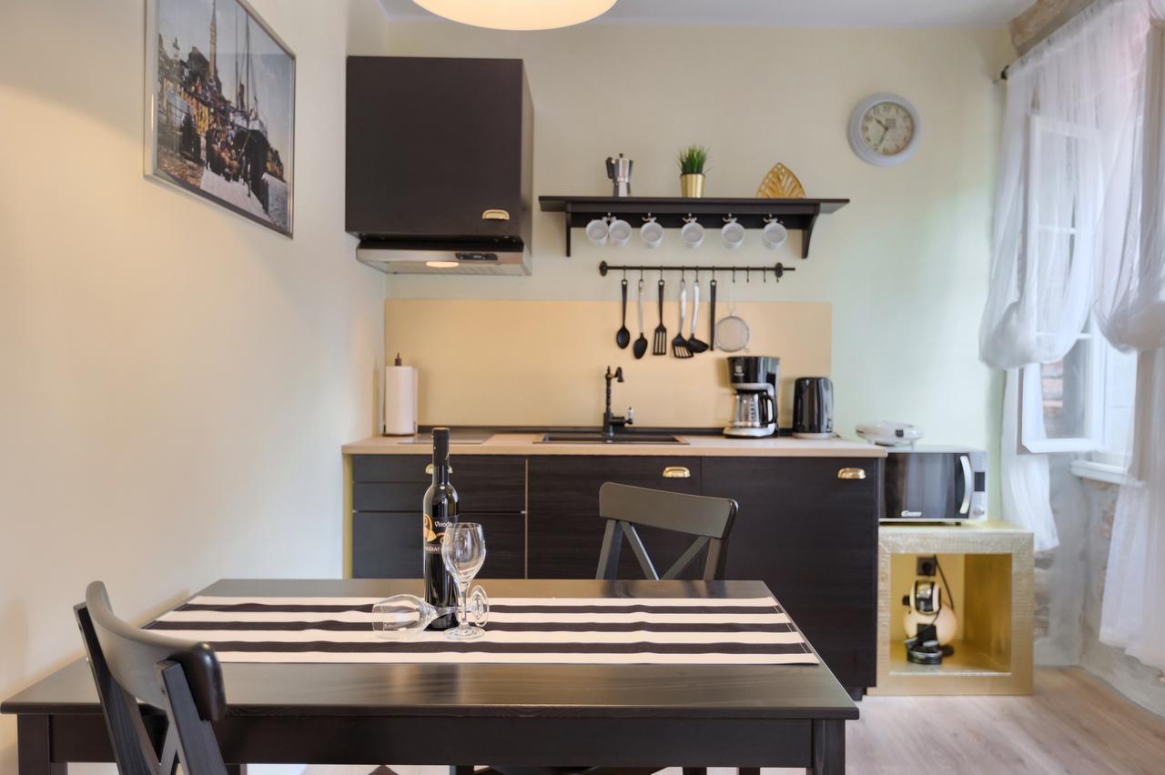 Luxury Apartment Fabris روفينج المظهر الخارجي الصورة