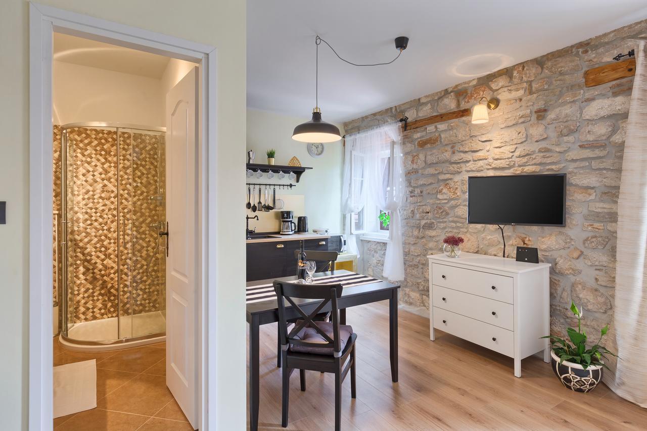 Luxury Apartment Fabris روفينج المظهر الخارجي الصورة