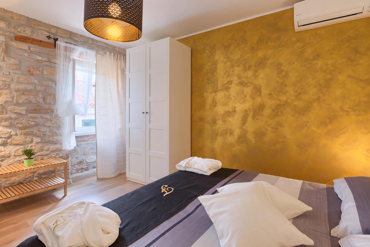 Luxury Apartment Fabris روفينج المظهر الخارجي الصورة