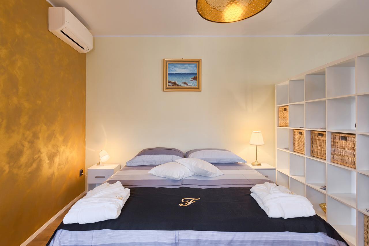 Luxury Apartment Fabris روفينج المظهر الخارجي الصورة