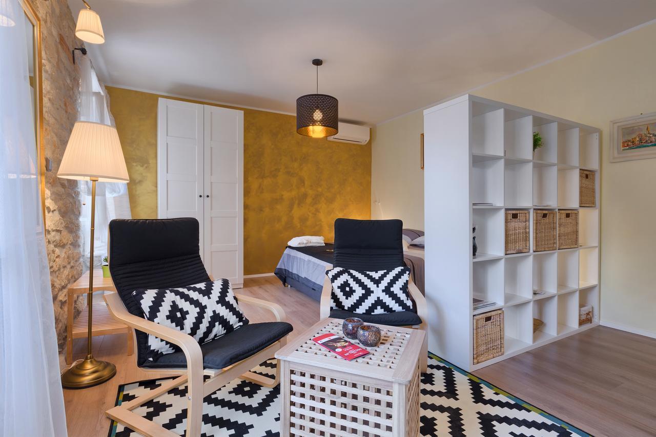 Luxury Apartment Fabris روفينج المظهر الخارجي الصورة